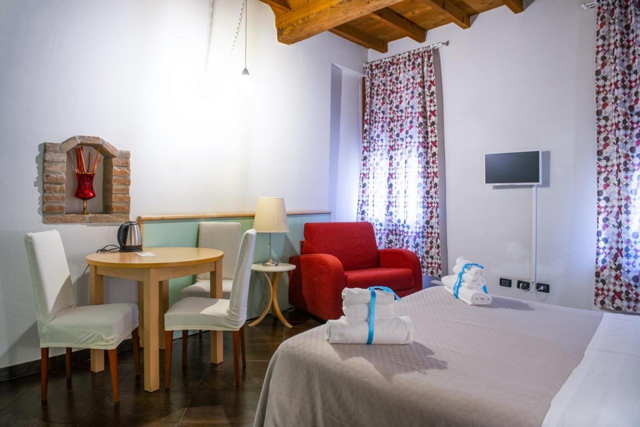 L'Ippogrifo Apartment Феррара Екстер'єр фото